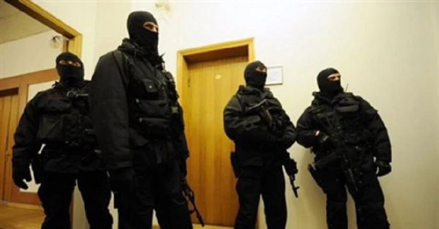 Силовики готовят массовые обыски и вручения подозрений депутатам фракций УДАР и ЕС, - Береза