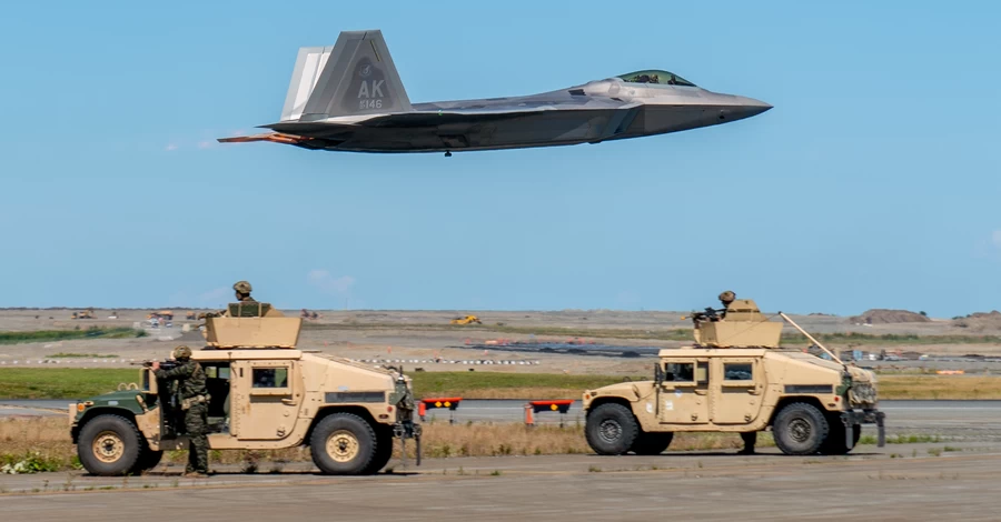 Встреча Трампа с Путиным пройдет на военной базе 