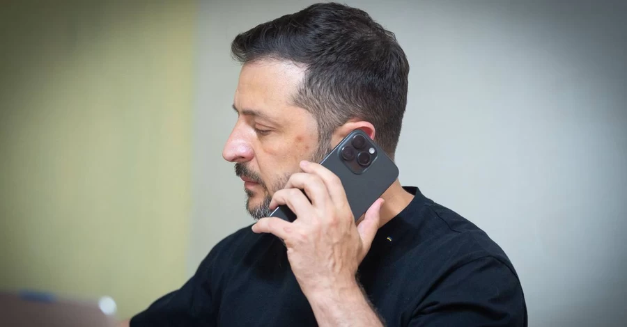 Зеленский отправился в Берлин, где онлайн переговорит с Трампом