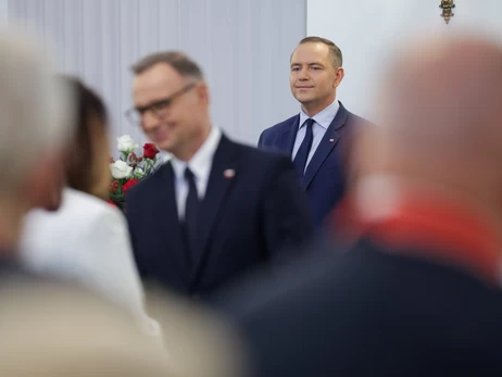 Президент Польщі закликав криміналізувати “бандерівський” прапор після концерту Макса Коржа