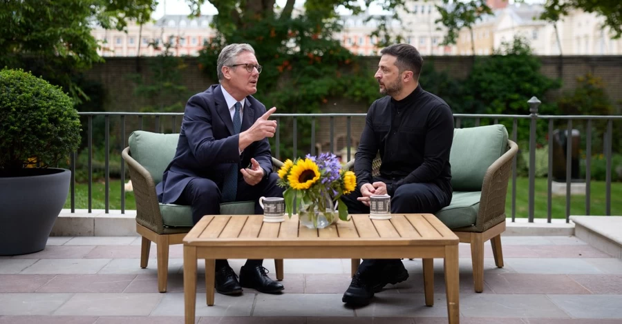 В Лондоне Зеленский обменялся со Стармером ожиданиями от саммита на Аляске