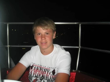 В monobankе пообещали оплатить обучение Богдану Ковальчуку, которого россияне продержали в плену 9 лет