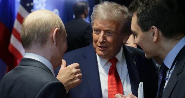 На Аляске Трамп лично передал Путину письмо от Мелании – в нем говорится об украинских детях 