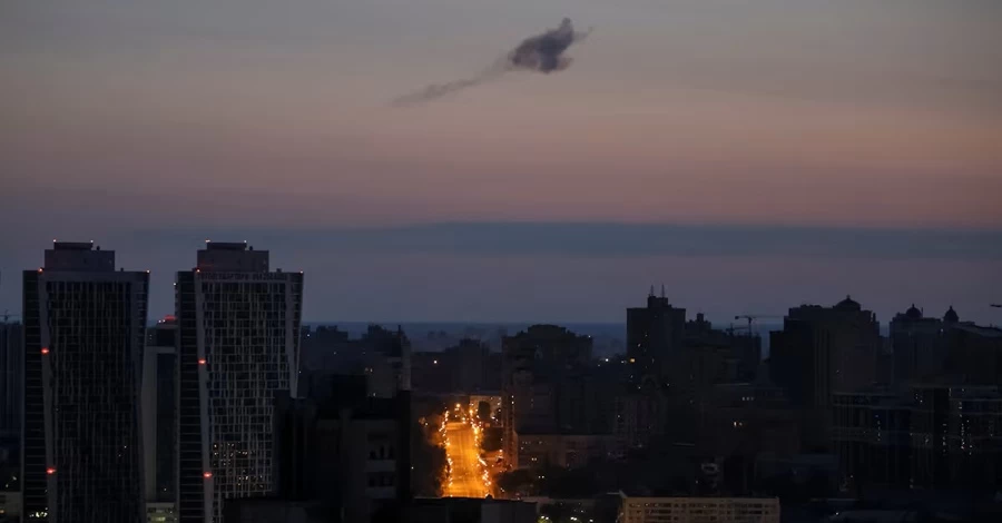 На тлі переговорів на Алясці росіяни атакували Україну 