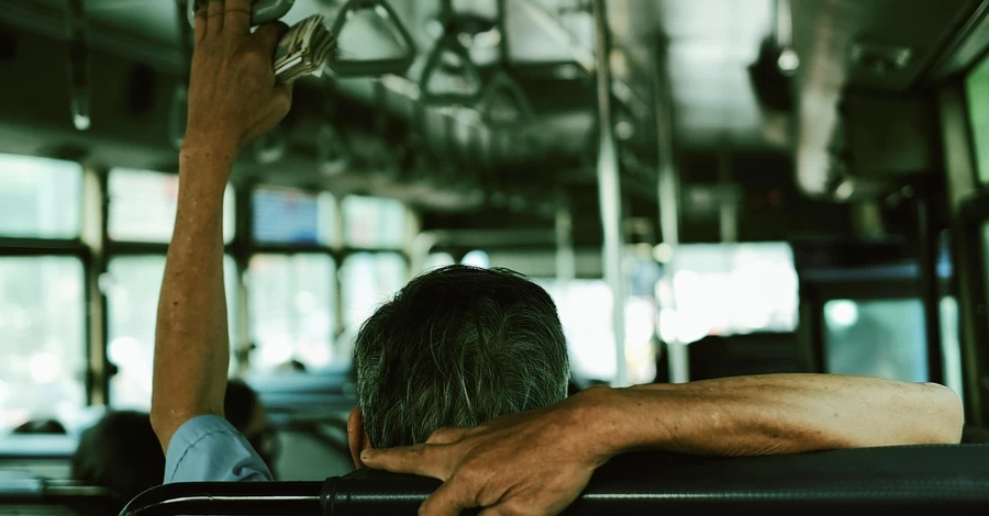 Українцям роз'яснили, яку інформацію мають містити квитки на автобуси за кордон