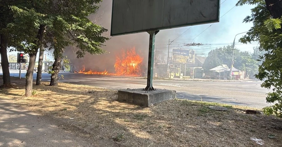 Росіяни двічі вдарили по Запоріжжю, три людини загинули, ще 18 - постраждали