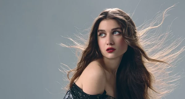 Jerry Heil показала, який вигляд мала у шкільні роки