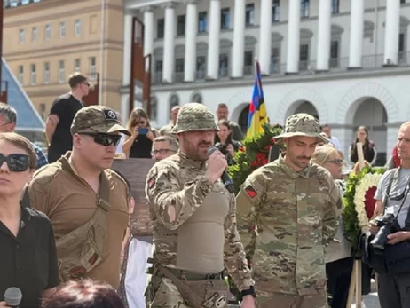 В Киеве простились с художником и военным Давидом Чичканом