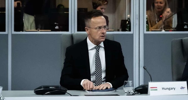 Главы МИД Украины и Венгрии поссорились из-за удара по нефтепроводу 