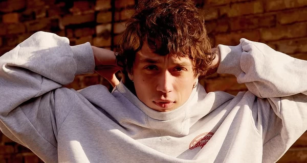 Виконавець хіта 