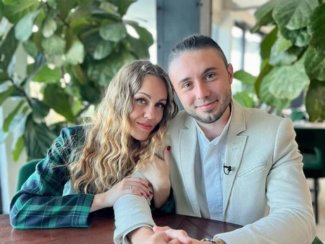 Тарас и Елена Тополя рассказали, восстановили ли разрушенную россиянами квартиру