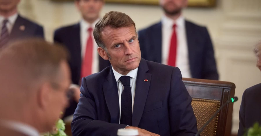 Макрон предложил провести встречу Зеленского и Путина в Женеве