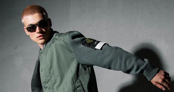 Факт. Что значит Stone Island на правой руке