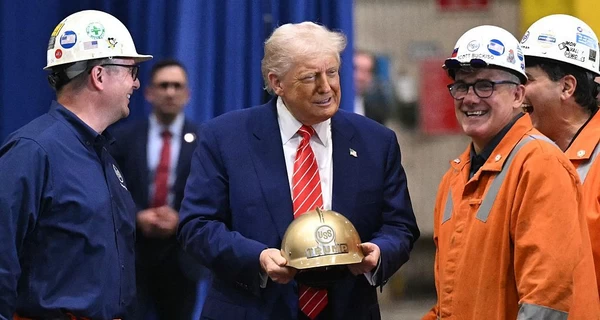 Автопарк почти на миллиард, «Ренуар», кепки и картинки NFT: все коллекции Дональда Трампа 