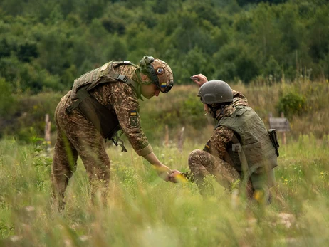 Іноземці зможуть служити офіцерами в Нацгвардії, але лише після перевірок на поліграфі