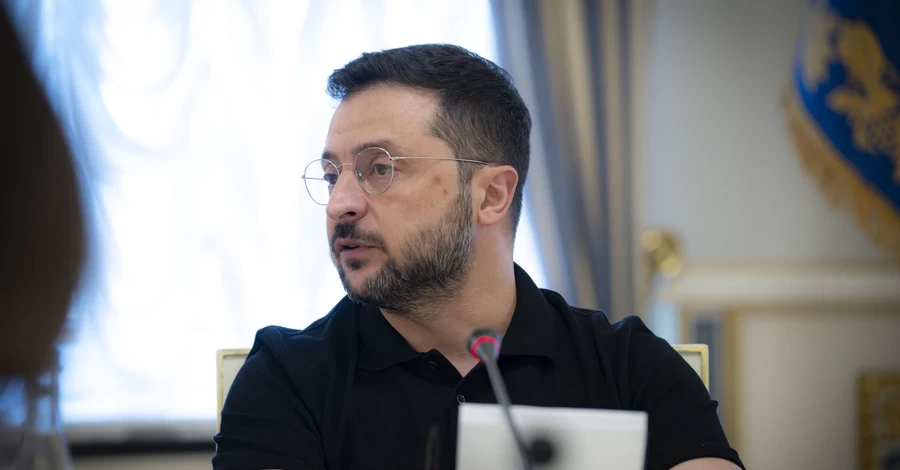 Зеленський про зустріч із Путіним: Якщо він відмовиться, то мають бути санкції