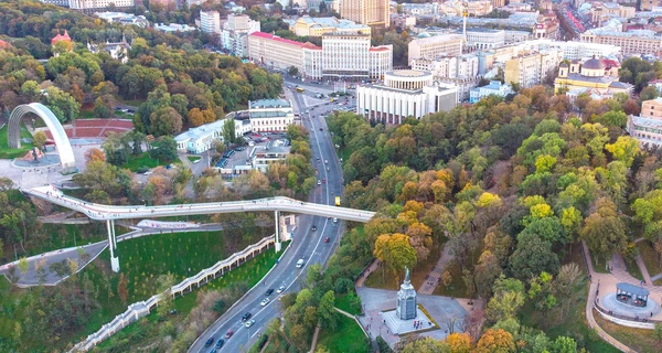 В Киев приезжает рекордное количество туристов с начала вторжения