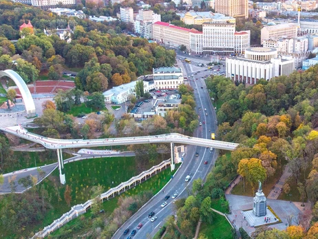В Киев приезжает рекордное количество туристов с начала вторжения