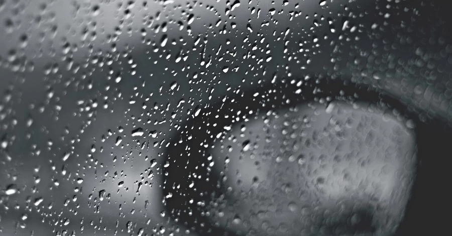 Погода в Україні 22 серпня: на низку областей насуваються дощі з грозами