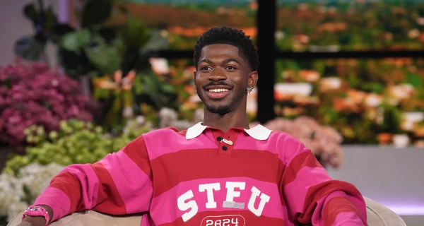 Ходив вулицею у спідній білизні: репера Lil Nas X заарештували за напад на поліцейського