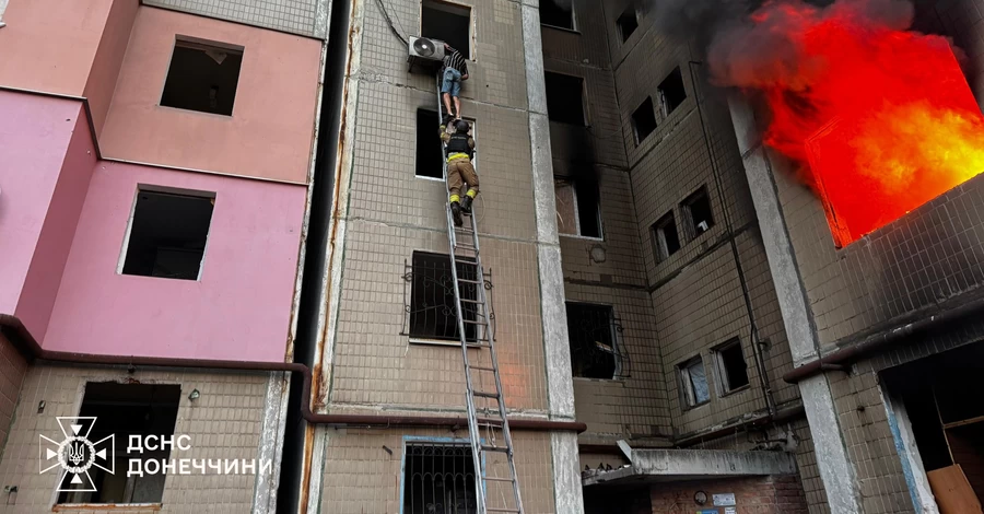 Россия обстреляла Константиновку – город остался без газа, двух человек спасли из огня