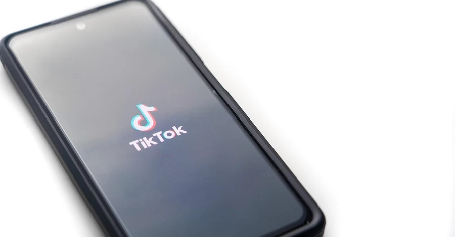 TikTok заблокировал аккаунт нардепа Дмитрука, сбежавшего за границу