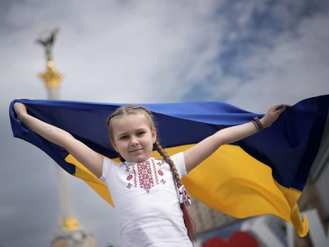 Украинцы 23 августа отмечают День государственного флага