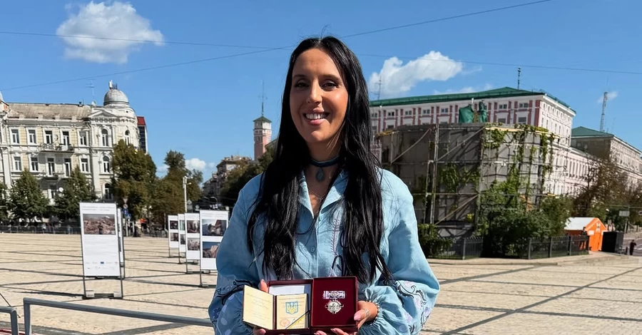 Владимир Зеленский наградил Джамалу орденом княгини Ольги III степени