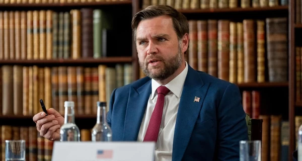 Венс відреагував на російський удар по американському заводу в Мукачеві