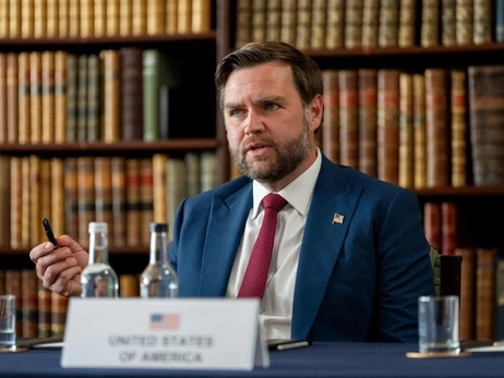 Венс відреагував на російський удар по американському заводу в Мукачеві