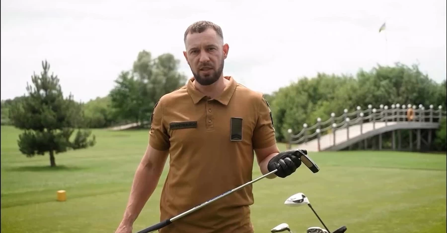 Ветеран, який подарував ключку для гольфу президентові США: Мені є що сказати Трампу особисто