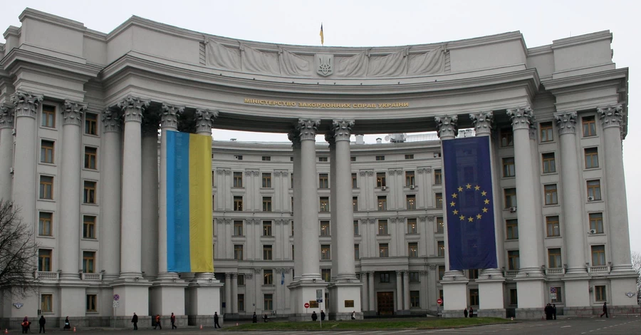 МЗС України назвало ганьбою участь Вуді Аллена в Московському кінофестивалі