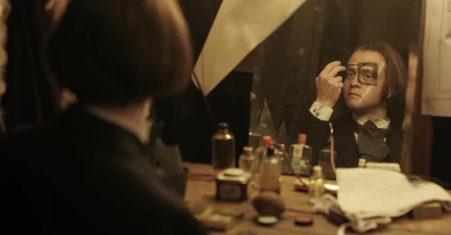 Кіно у вересні: «Малевич» наш, «Антарктида» Птушкіна, останнє «Закляття» і кінець «Абатства Даунтон»