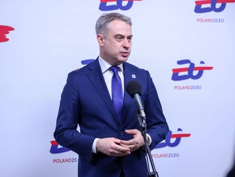 Через вето Навроцького Польща не зможе платити за Starlink для України