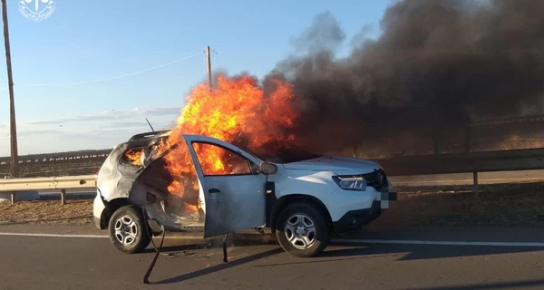 На Херсонщине россияне атаковали авто прокуратуры, есть пострадавшие 