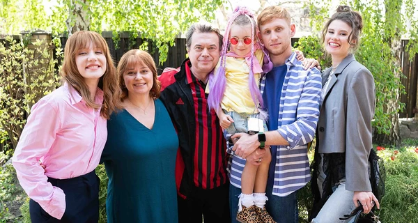 Новые сериалы на ТВ: Рудинский – в «Агентстві», Библив со Ступкой – в «Сім’ї по неділях»