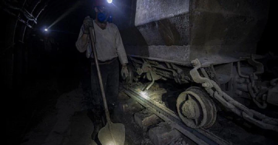 Обстрел шахты в Донецкой области - один горняк погиб, 146 застряли под землей