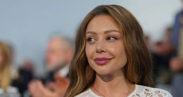 Тина Кароль в платье-вышиванке выступила на молитвенном завтраке в Киеве