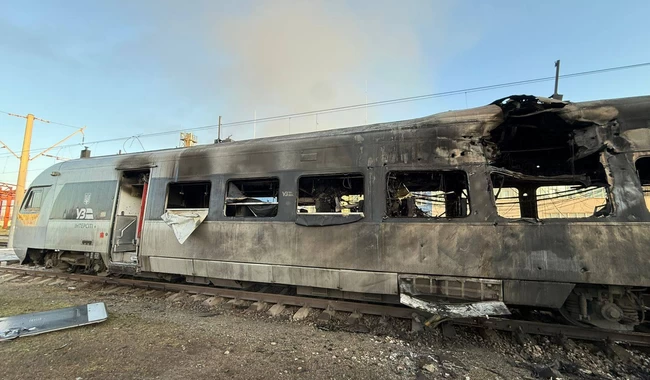 Потяг Інтерсіті після російської атаки по Києву