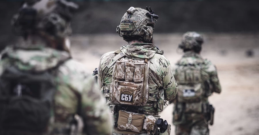 Українські захисники вразили кілька великих заводів та складів боєприпасів у Росії