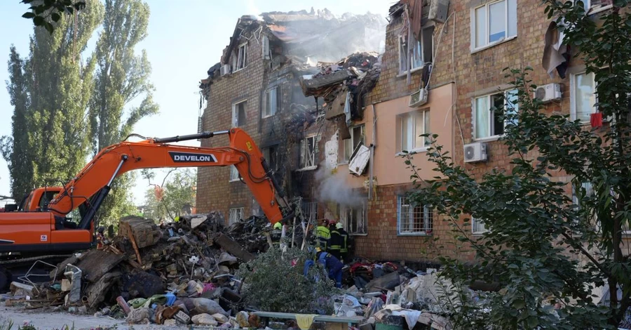 Число загиблих внаслідок атаки на Київ збільшилося до 19, під завалами можуть бути ще люди