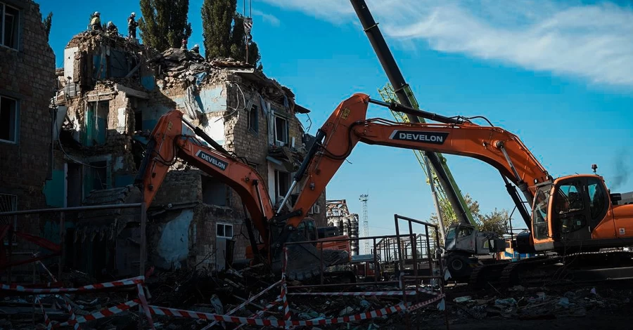 У Києві сьогодні День жалоби за жертвами атаки РФ, кількість загиблих зросла до 23 осіб