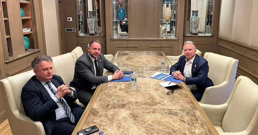 Ермак встретился с Уиткоффом в США - говорили о перемирии и военных преступлениях РФ 