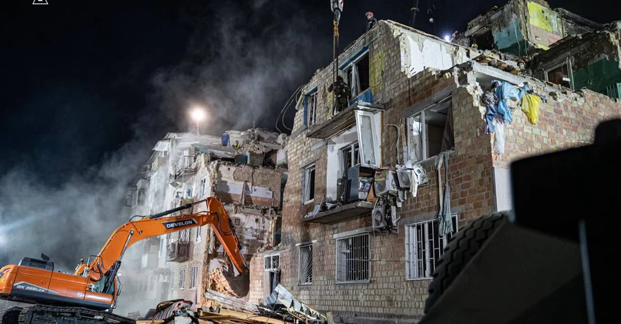 Количество жертв масштабного удара россиян по Киеву возросло до 25, - Зеленский