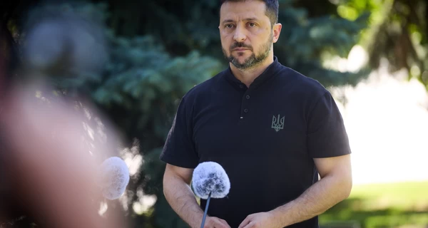  Зеленський у Києві вшанував пам'ять загиблих внаслідок удару РФ та закликав до жорстких санкцій