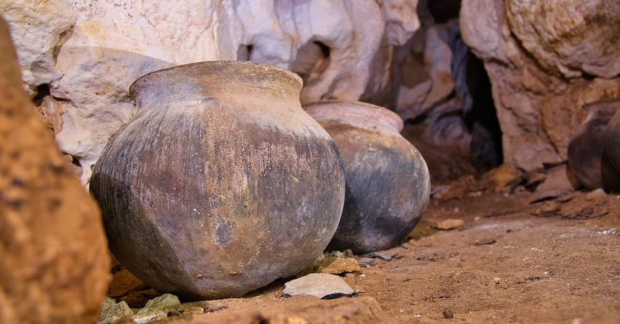 На Львовщине нашли подземелья с деньгами, которым более 500 лет