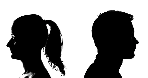 За первое полугодие 2025 года в Украине распалось более 50 иысяч браков