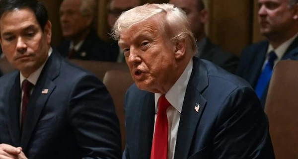 Трамп вышел играть в гольф, чем опроверг слухи о своей 