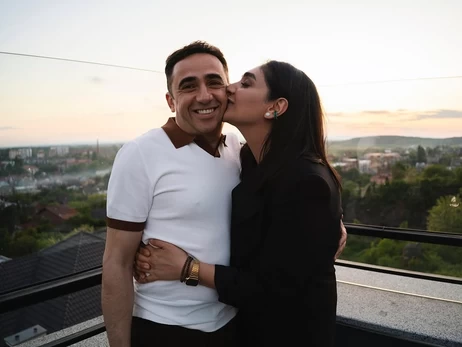 Дизайнер нарядов Усика и Зеленского Эльвира Гасанова во второй раз стала мамой