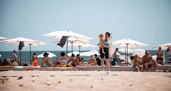 Погода в Украине 1 сентября: в первый день осени Украину накроет жара до +34